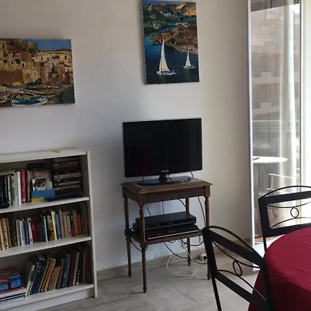 Charmant T2 Au Port De Hyeres, 5 Pers., Proche Plages Et Commerces, Parking Reserve - Fr-1-335-189 Appartement Hyères