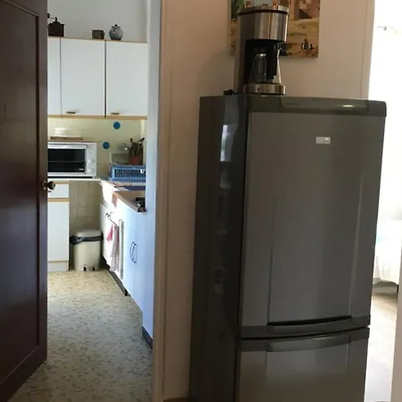 Charmant T2 Au Port De Hyeres, 5 Pers., Proche Plages Et Commerces, Parking Reserve - Fr-1-335-189 Appartement *